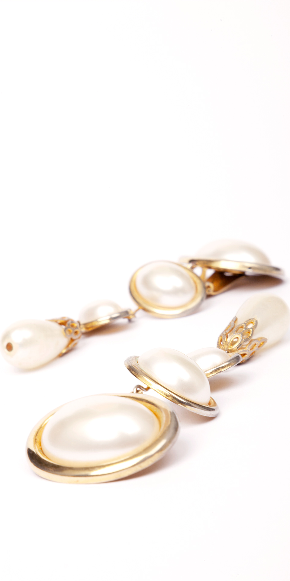 Upcycling & Other Stories – Pearl Earrings