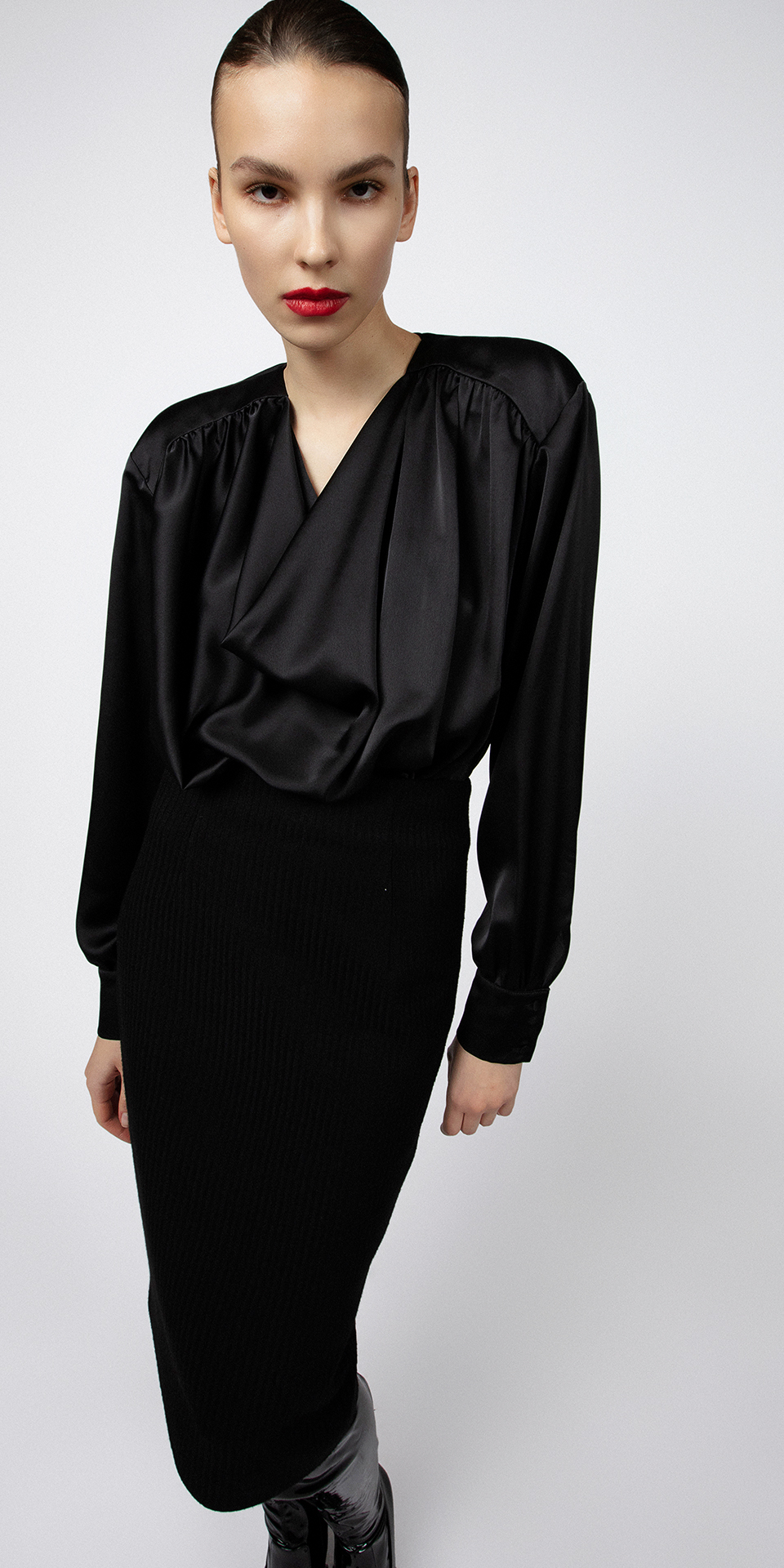 FW22.23 -THE GINA TOP BLACK